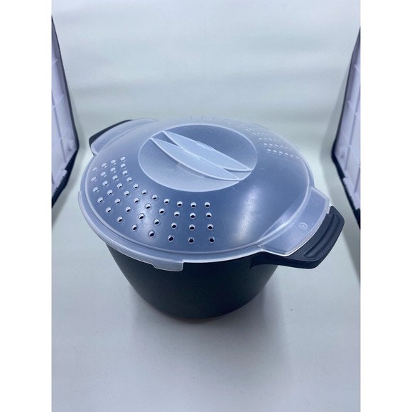 Pampered Chef Kitchen Pampered Chef Quart Micro Cooker Plus For